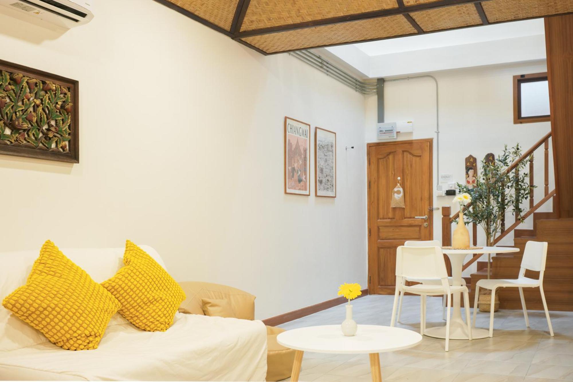 Buri Gallery House Chiang Mai Rom bilde